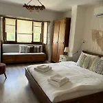 Pupa Alacati Butik Кешме