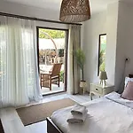 Отель Pupa Alacati Butik Кешме