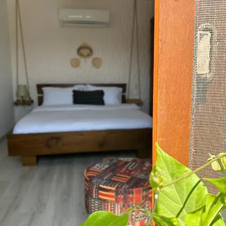 Pupa Alacati Butik * Cesme