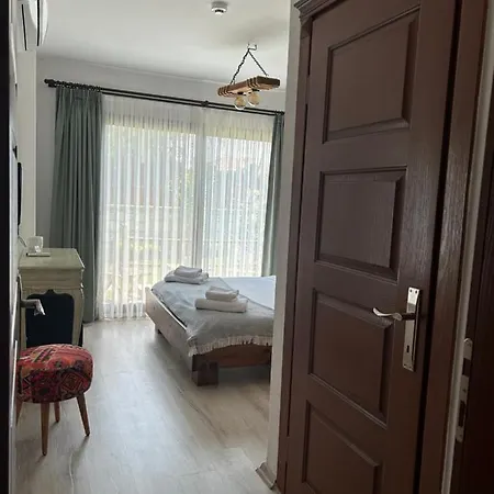 Pupa Alacati Butik Hotel *