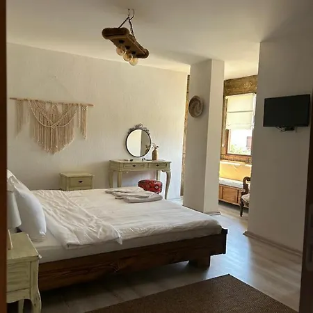 Pupa Alacati Butik Cesme