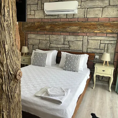 Pupa Alacati Butik Hotel *