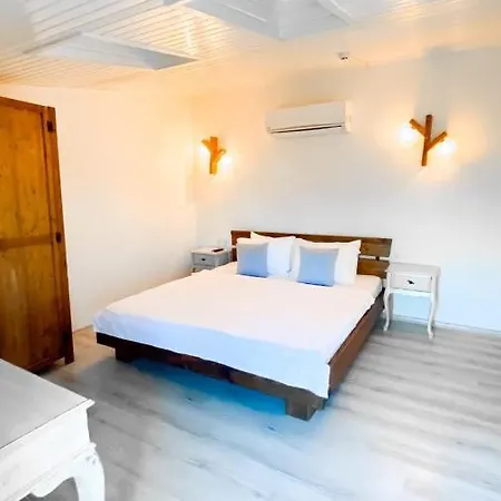 Pupa Alaçatı Butik Çeşme