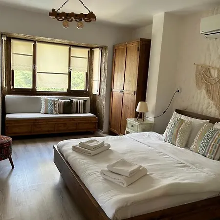 Pupa Alaçatı Butik Çeşme