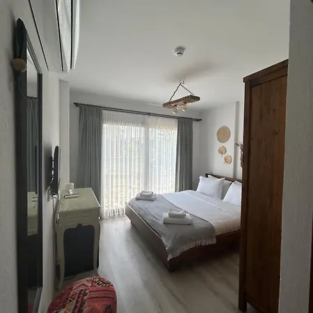 Pupa Alaçatı Butik *