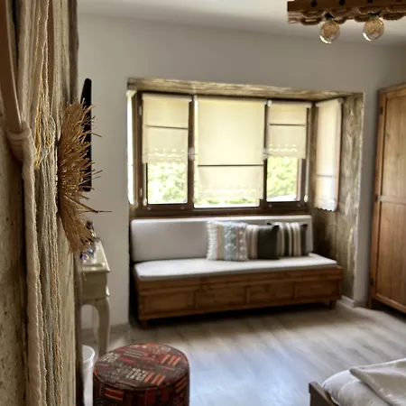 Pupa Alaçatı Butik Otel *