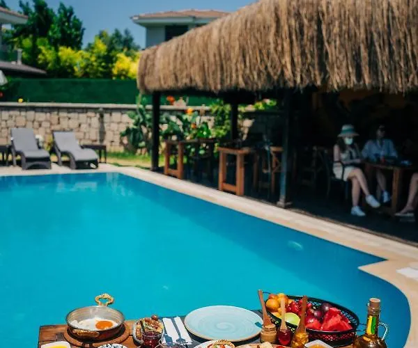 Pupa Alaçatı Butik *