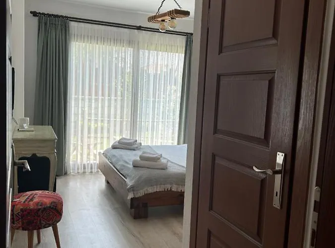 Pupa Alacati Butik Hotel *