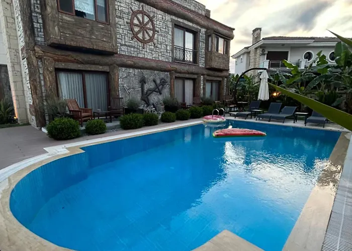 Pupa Alacati Butik *