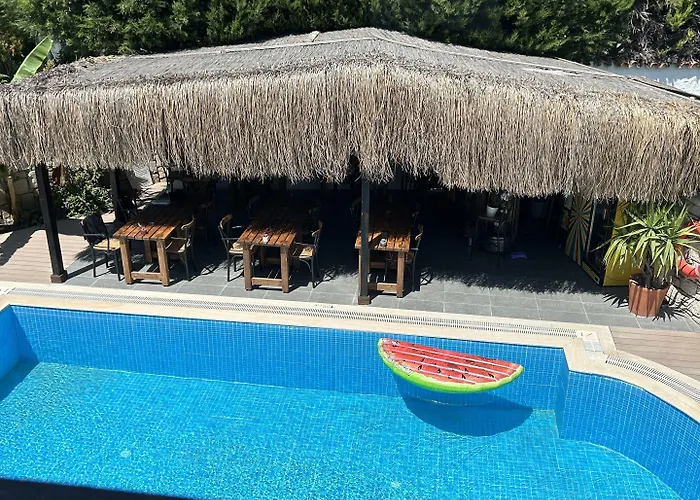 Pupa Alacati Butik *